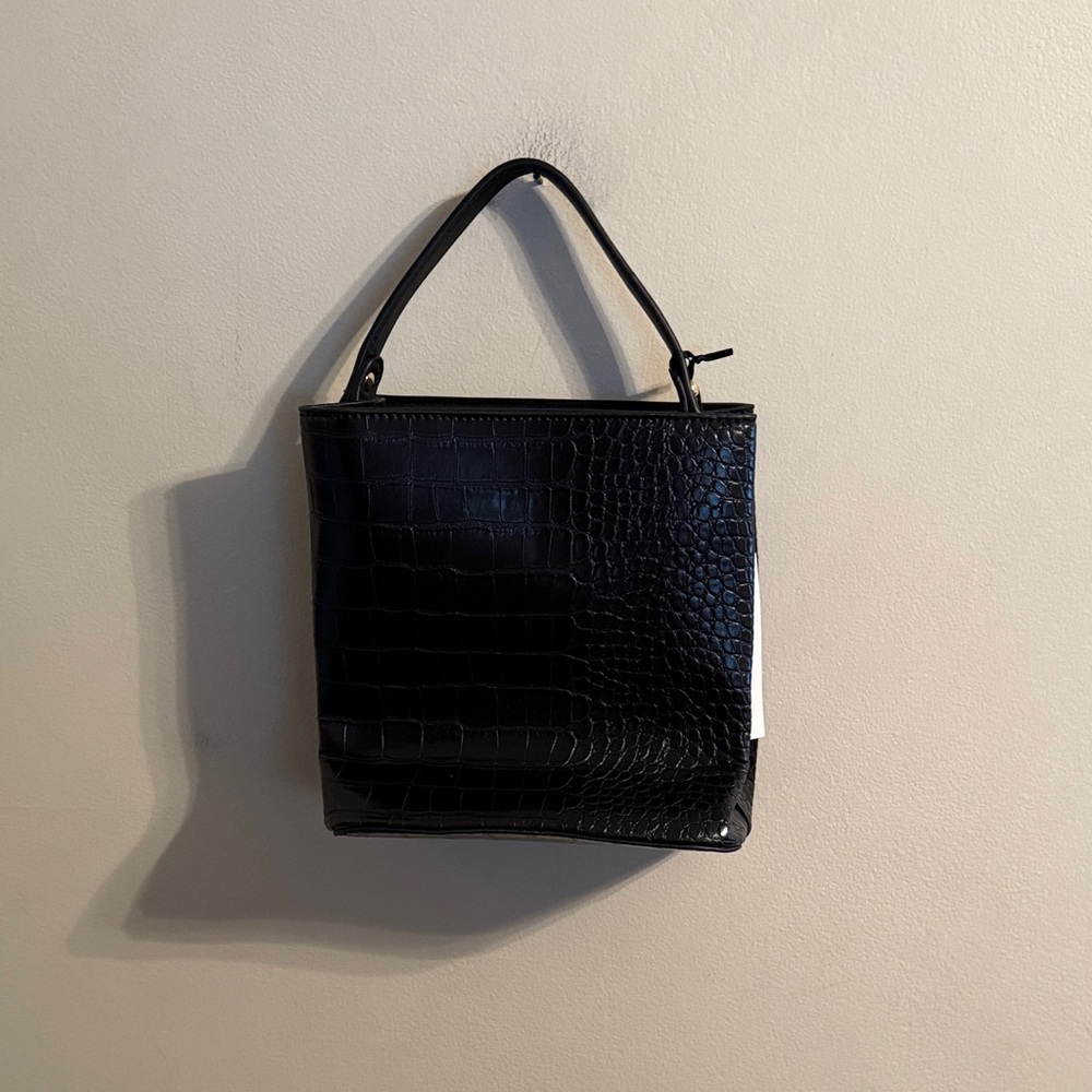 AOTA Black Croc-Embossed Tote Bag